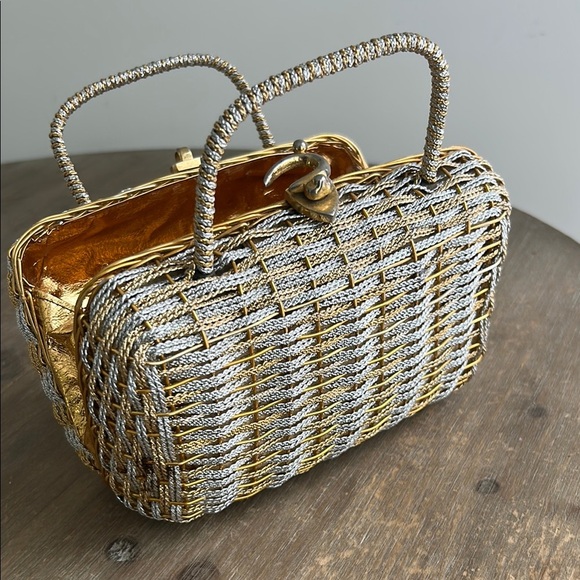 KORET Woven Golden and Silver Metallic Top Handle Handbag Vintage 60’s - Picture 3 of 15